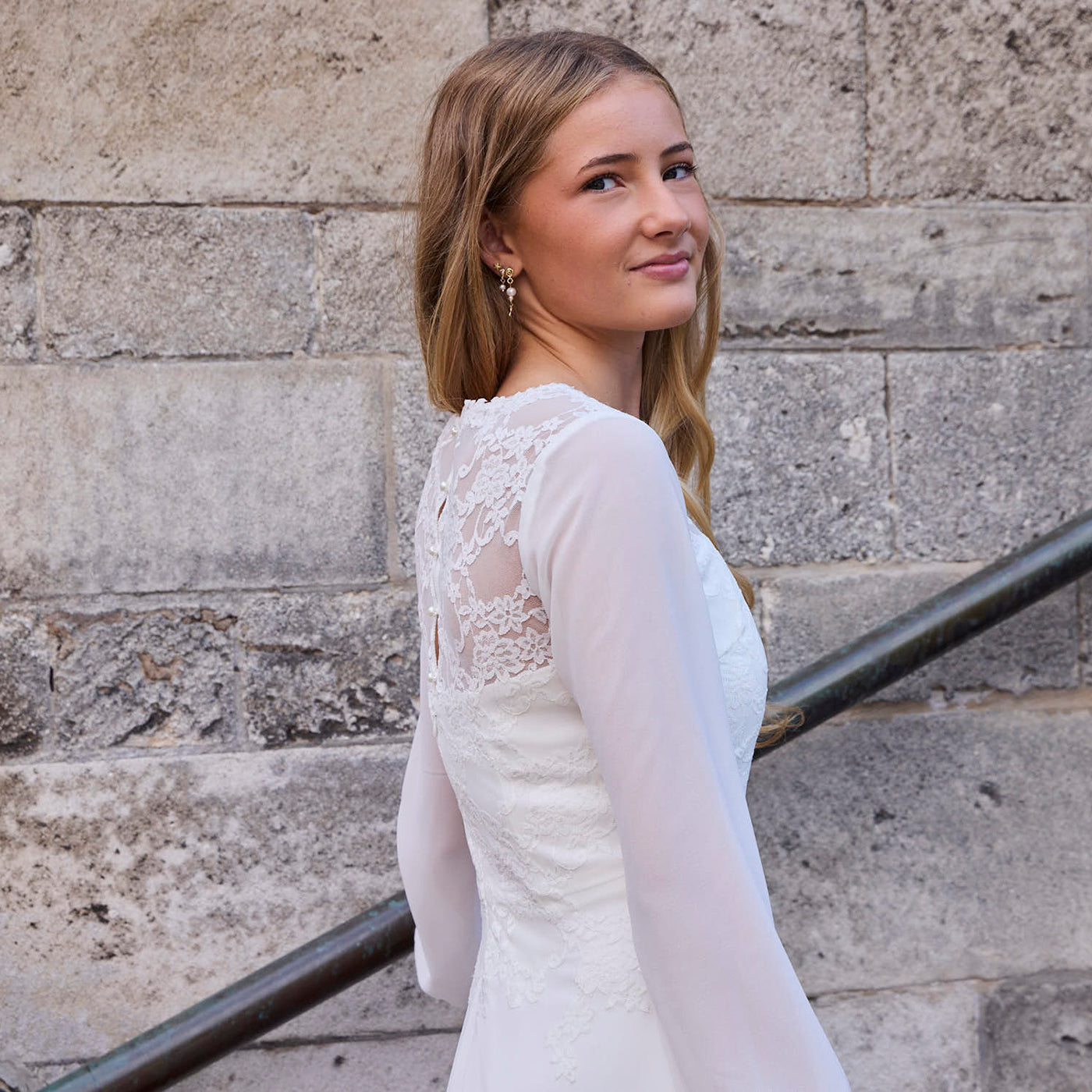 Konfirmationskjole Glimt i let chiffon