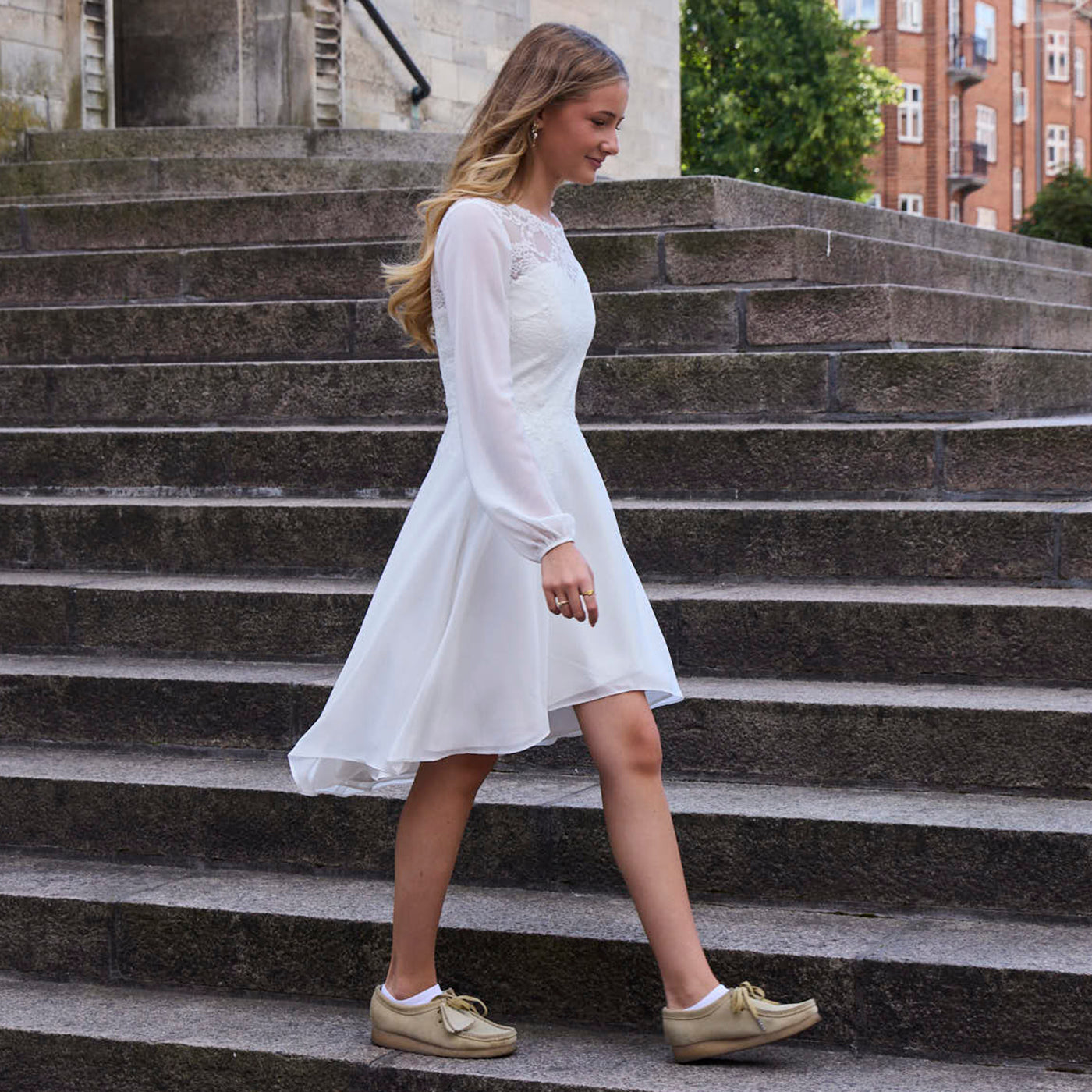 Konfirmationskjole Glimt i let chiffon