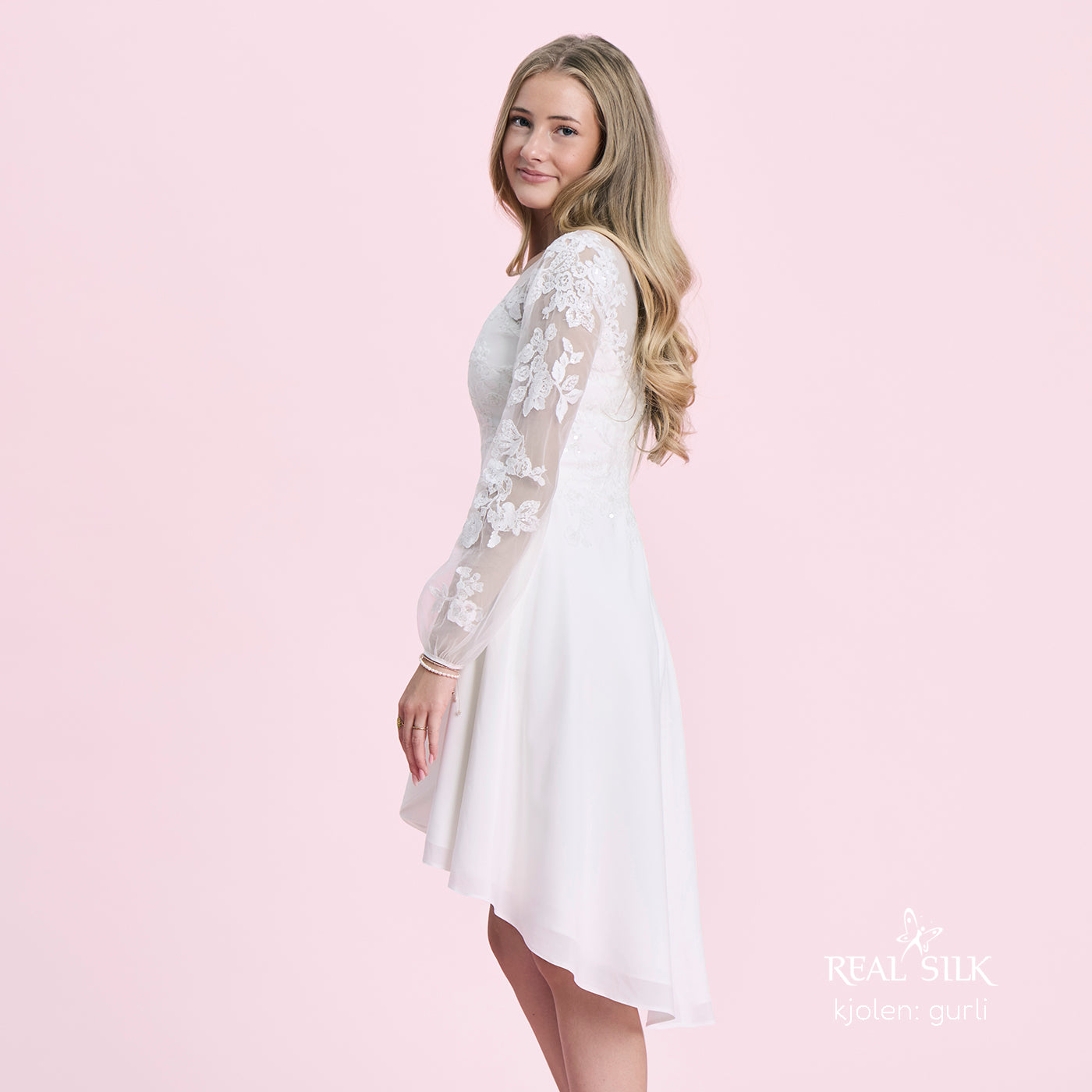 Konfirmationskjole Gurli i chiffon og glitter-blonde