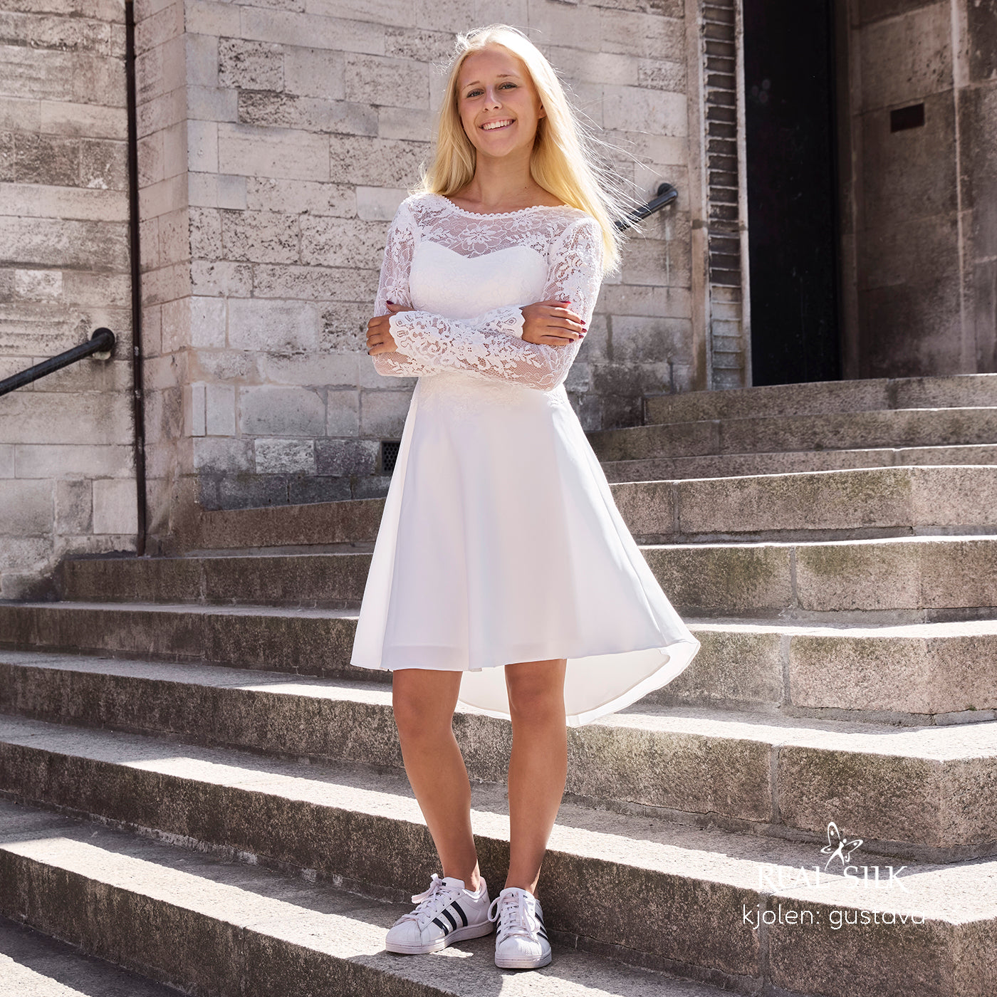 Konfirmationskjole Gustava med 3D-blonde