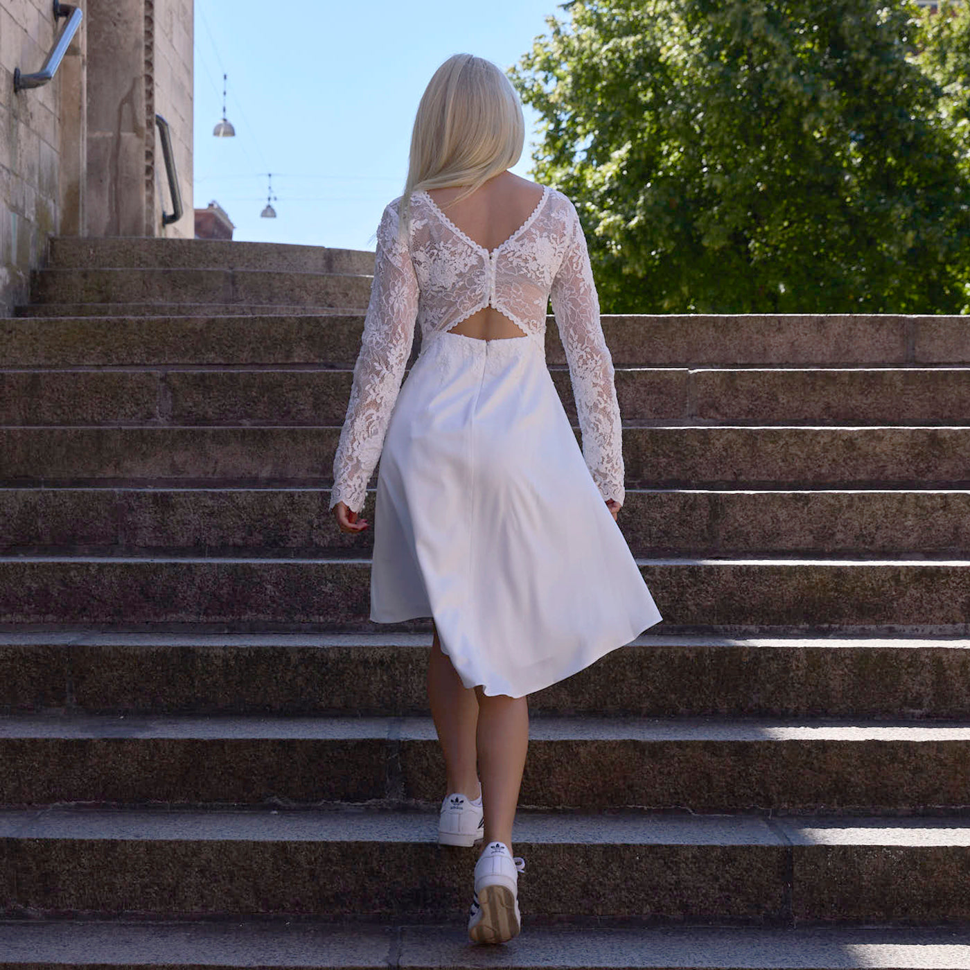 Konfirmationskjole Gustava med 3D-blonde