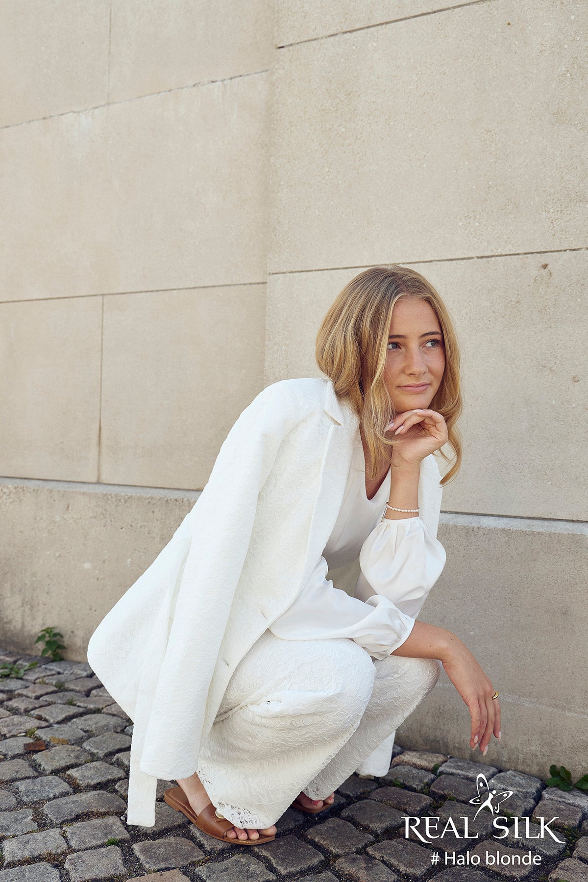 KONFIRMATIONSKJOLE_2027_REALSILK_Halo suit