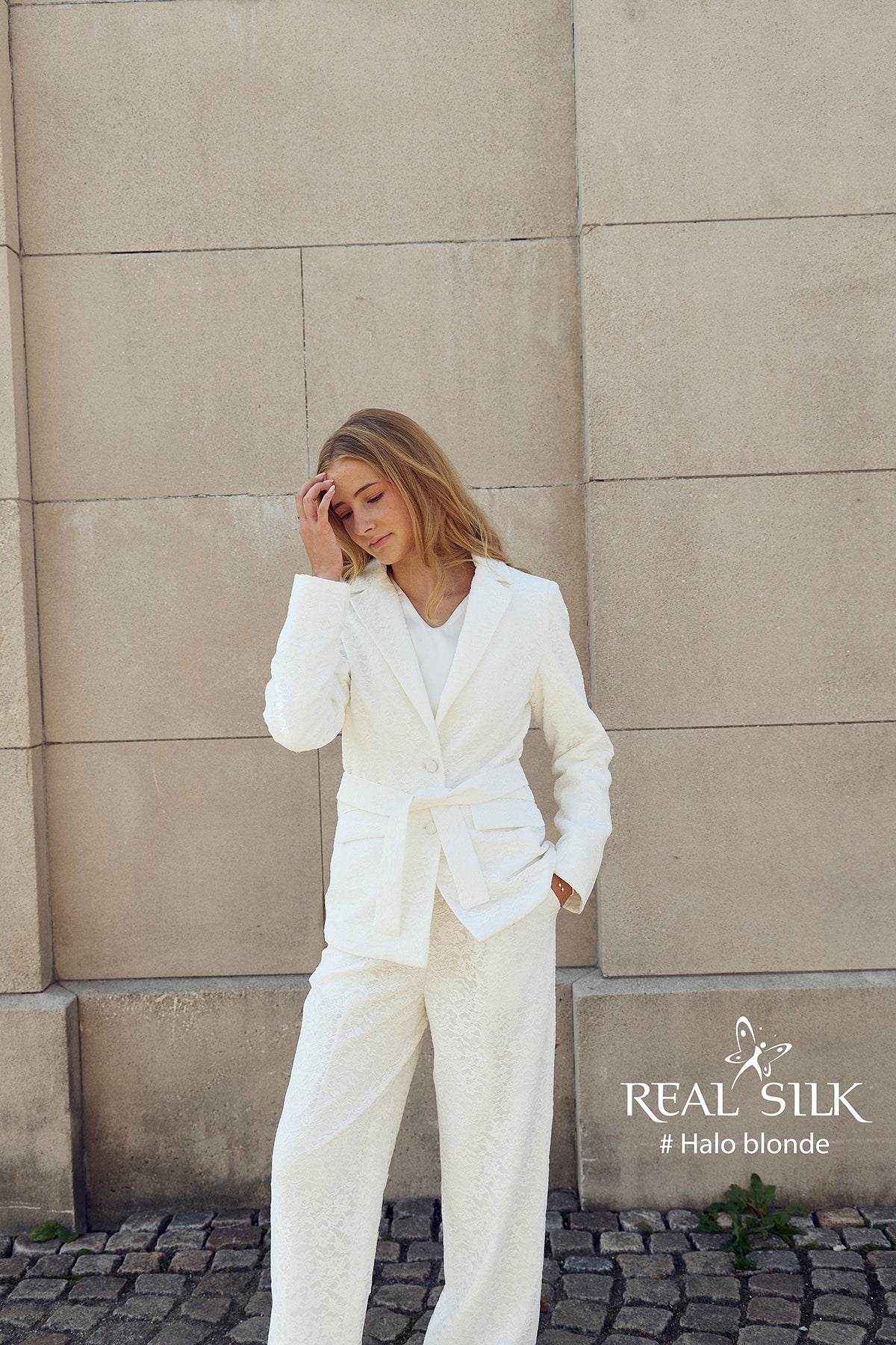 KONFIRMATIONSKJOLE_2027_REALSILK_Halo suit