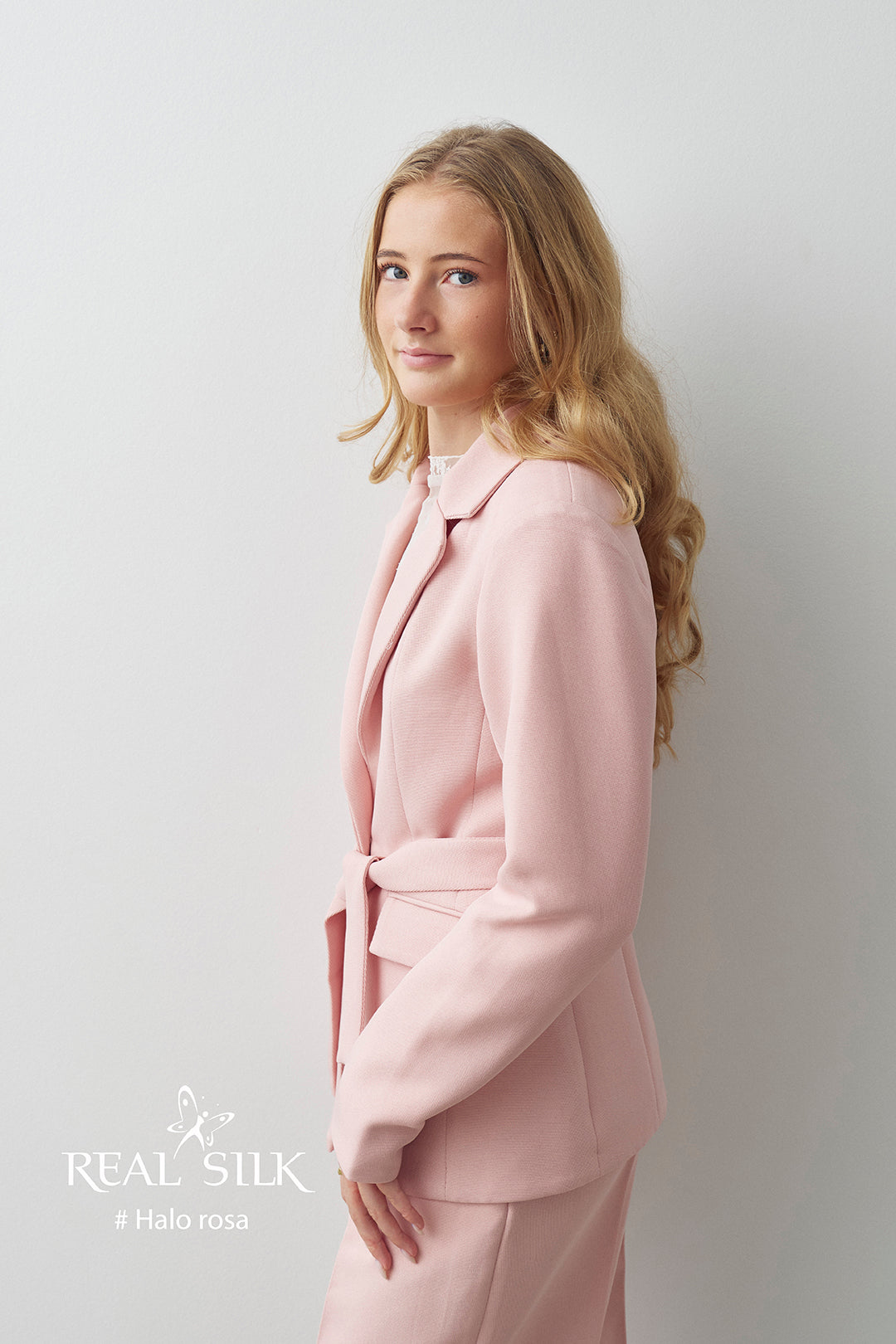 KONFIRMATIONSKJOLE_2027_REALSILK_Halo suit