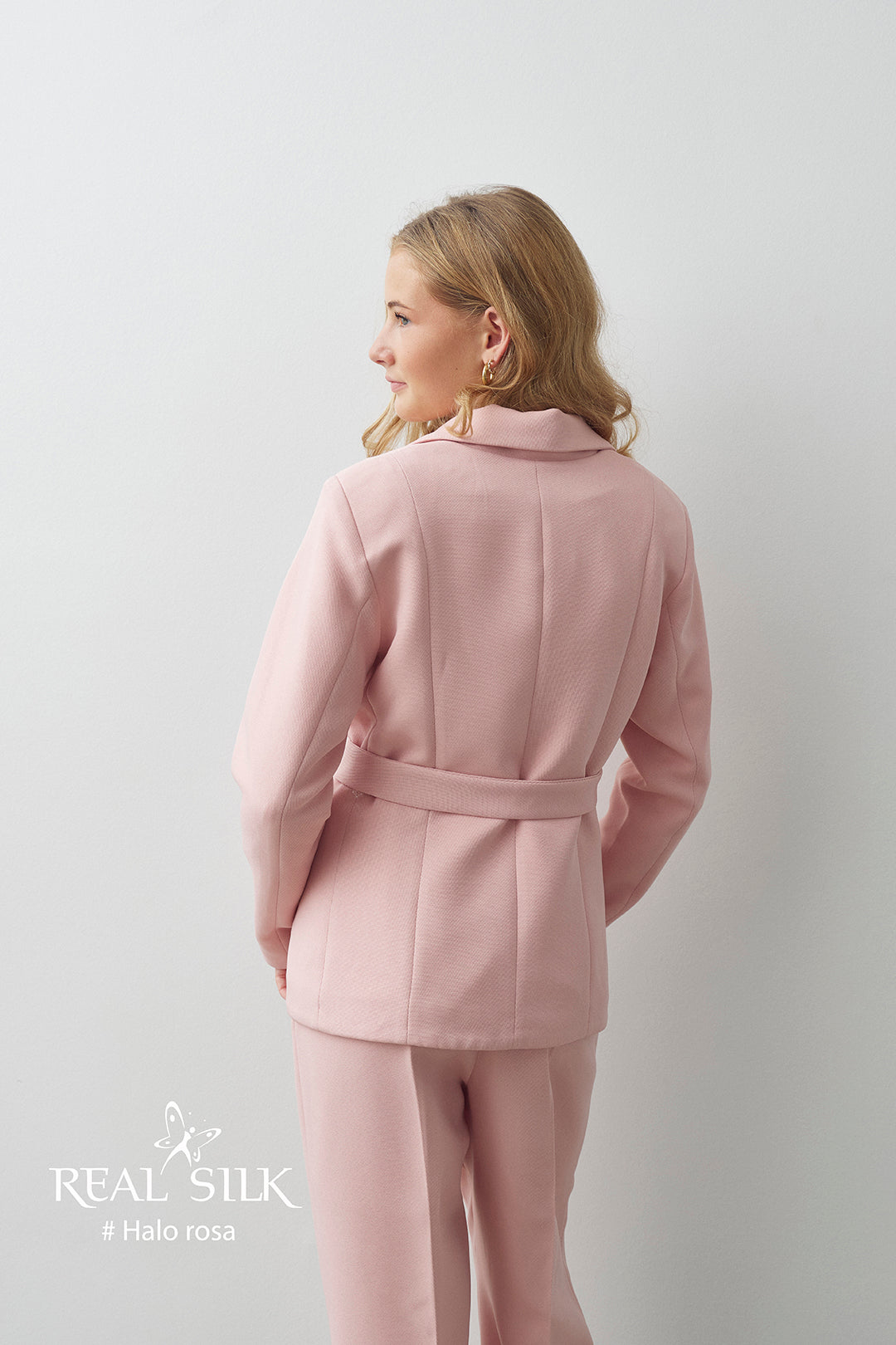 KONFIRMATIONSKJOLE_2027_REALSILK_Halo suit