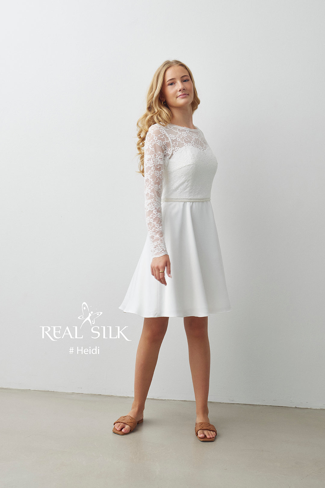 Konfirmationskjole 2027 Heidi | Blonde & Perler | Real Silk