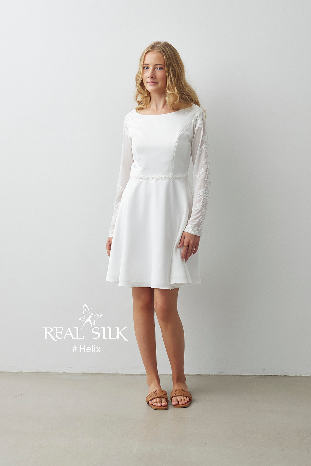 Konfirmationskjole 2027 Helix | Satin & Blonde | Real Silk