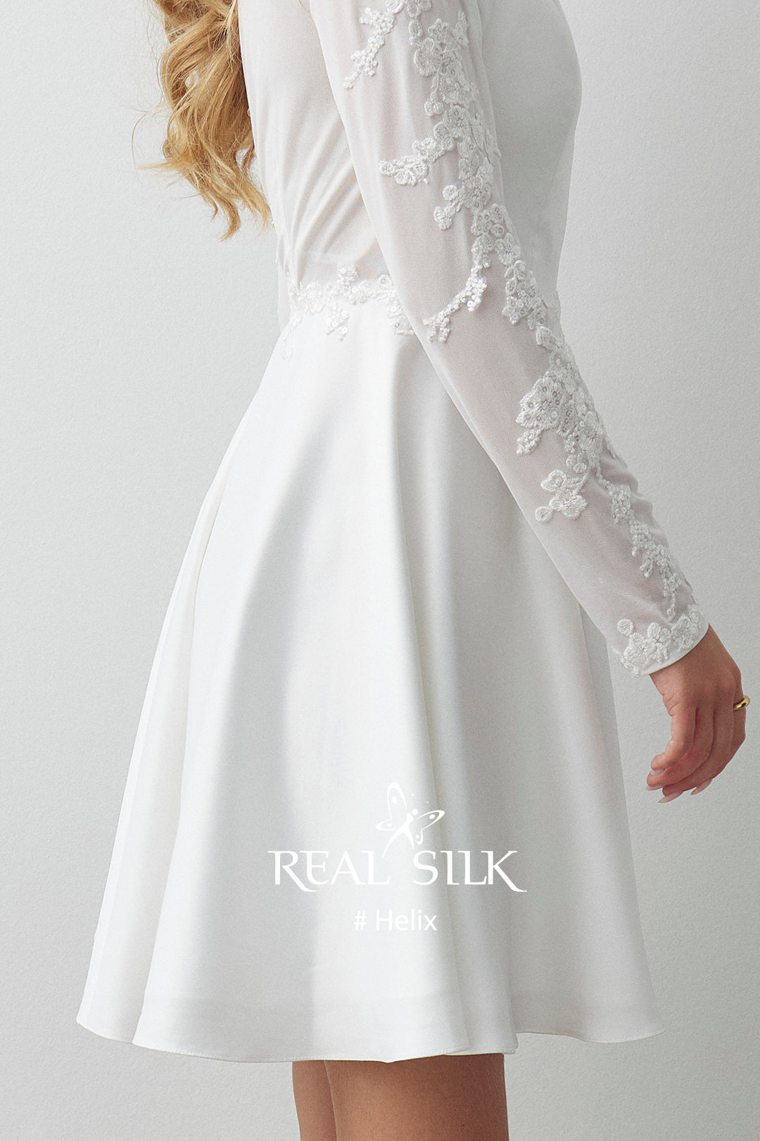 Konfirmationskjole 2027 Helix | Satin & Blonde | Real Silk