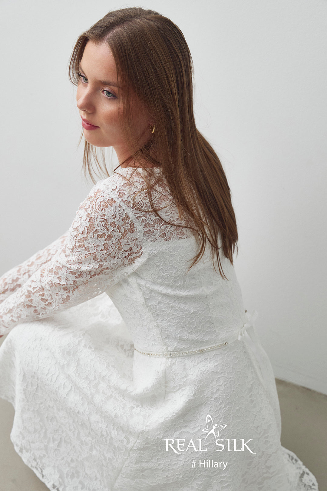 Konfirmationskjole 2027 Hillary | Blonde & Perleknapper | Real Silk